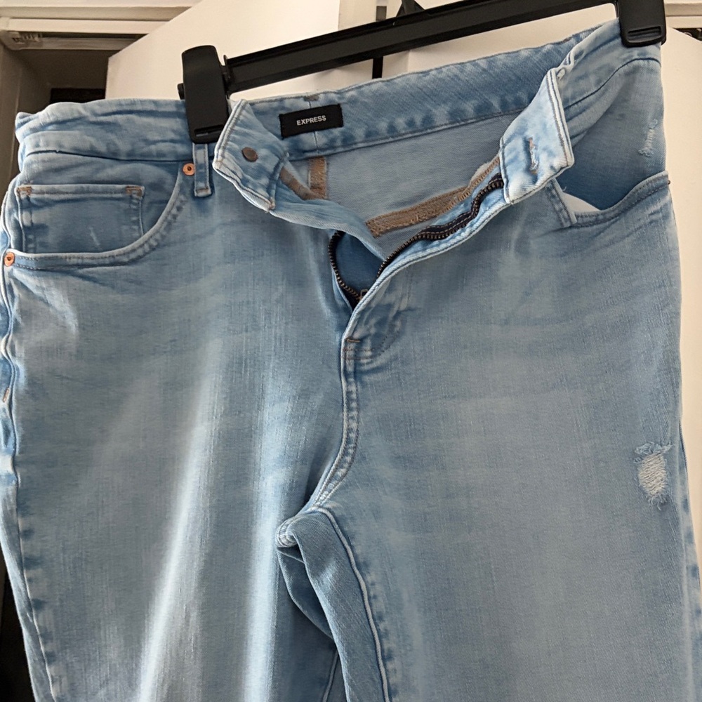 Express women’s Slim Straight Light Blue Denim Jeans